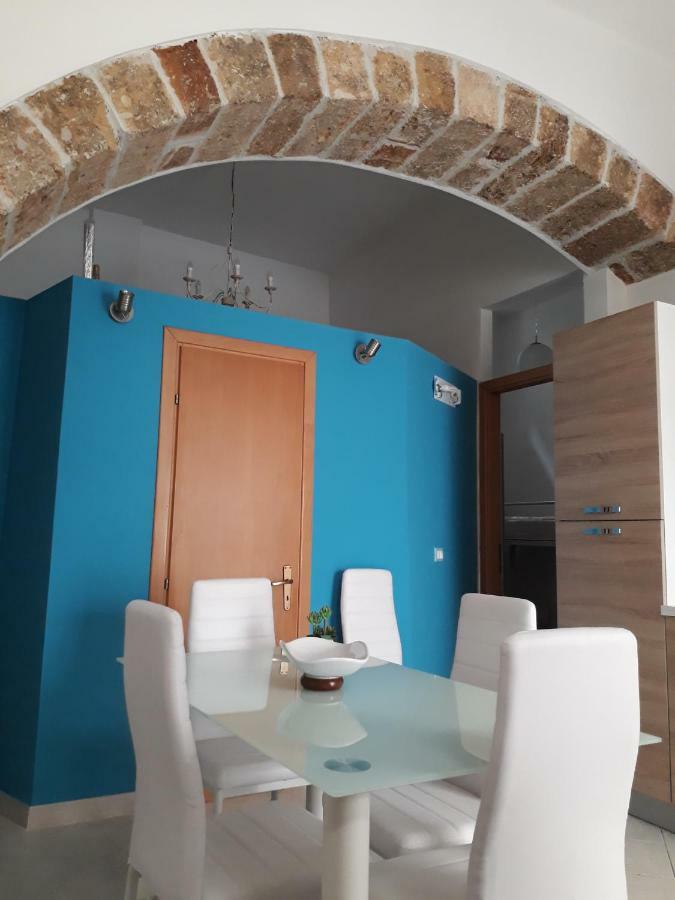 Cortile Maggiore Cefalu